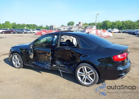 2016 Audi A4 Premium S-Line z USA, uszkodzony, nr VIN WAUBFAFL4GA013267